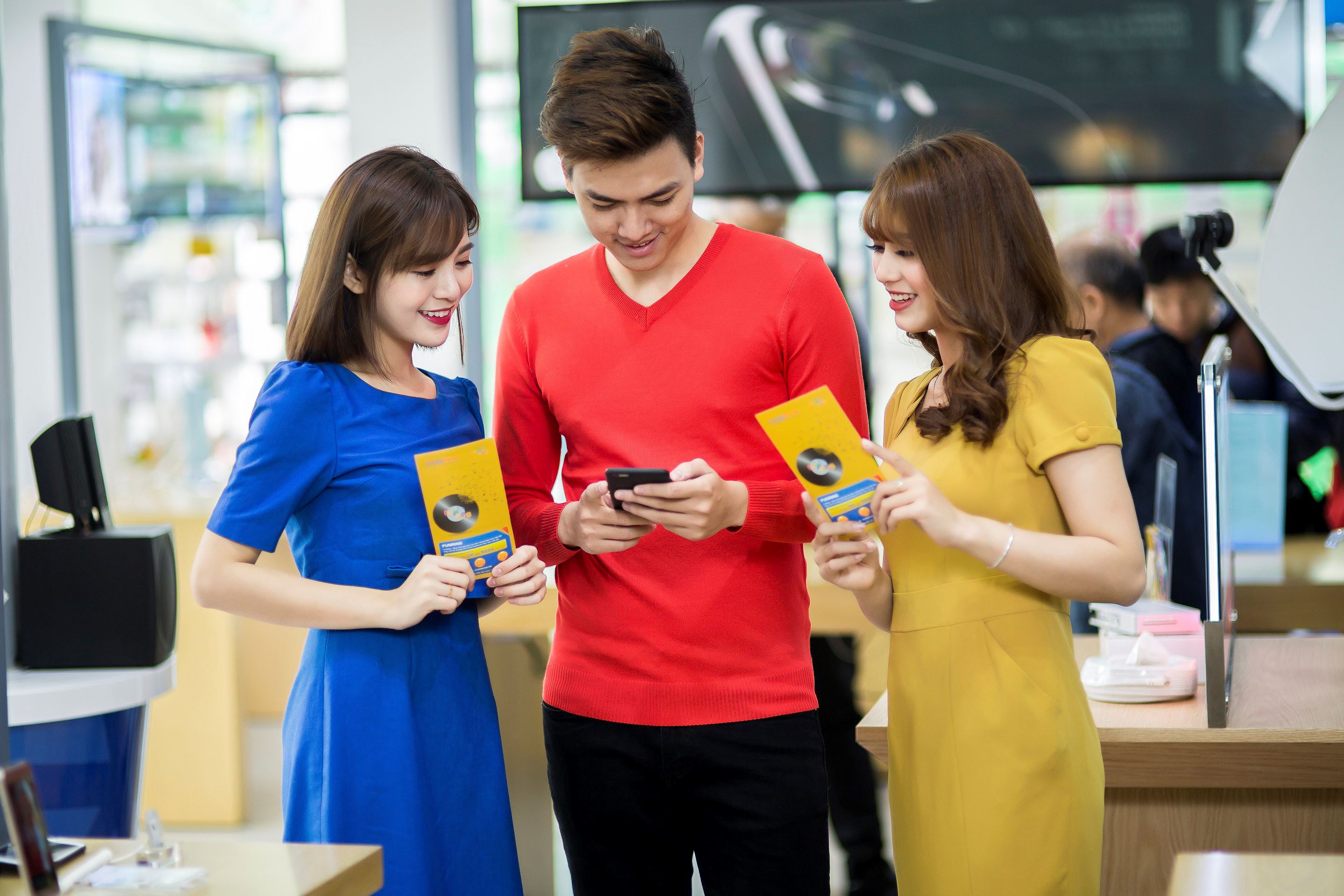 Hướng dẫn cách mua mã thẻ Mobifone bằng SMS đơn giản nhất